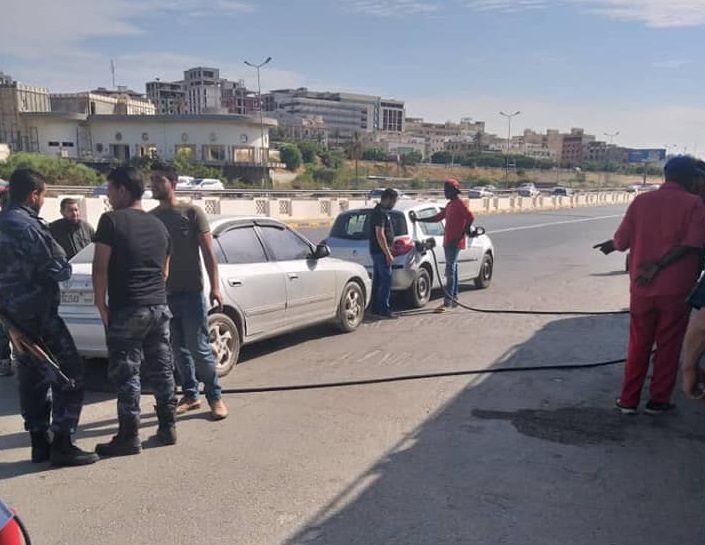 البريقة تعلن عن تجهيز محطات وقود متنقلة للتقليل من الازدحام على محطات الوقود