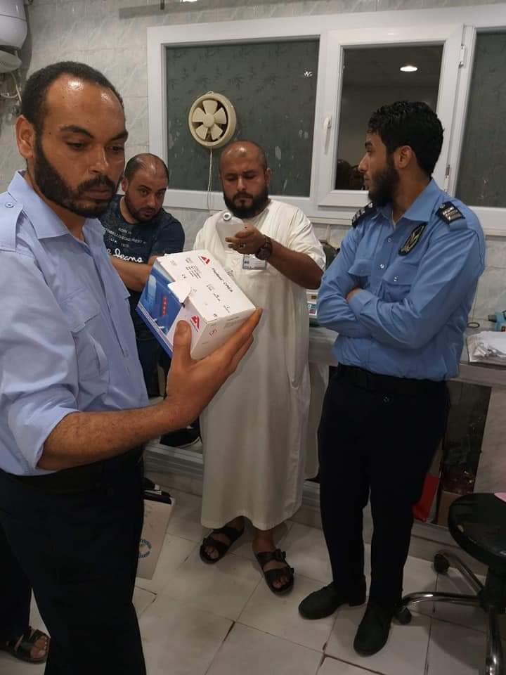 الحرس البلدي يضبط مخلفات طبية وأجهزة تحاليل منتهية الصلاحية بمصحة في طرابلس