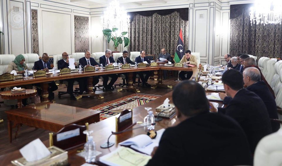 المجلس الرئاسي يطالب اللجنة المكلفة بإعداد جدول موحد لمرتبات موظفي الدولة بالإسراع في إنجاز أعمالها