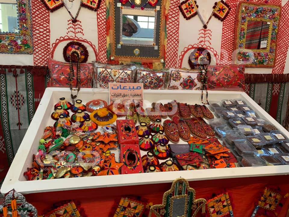 رغم صوت البارود .. "طرابلس" تتنفس وتحتفي بالتمور و منتجاتها