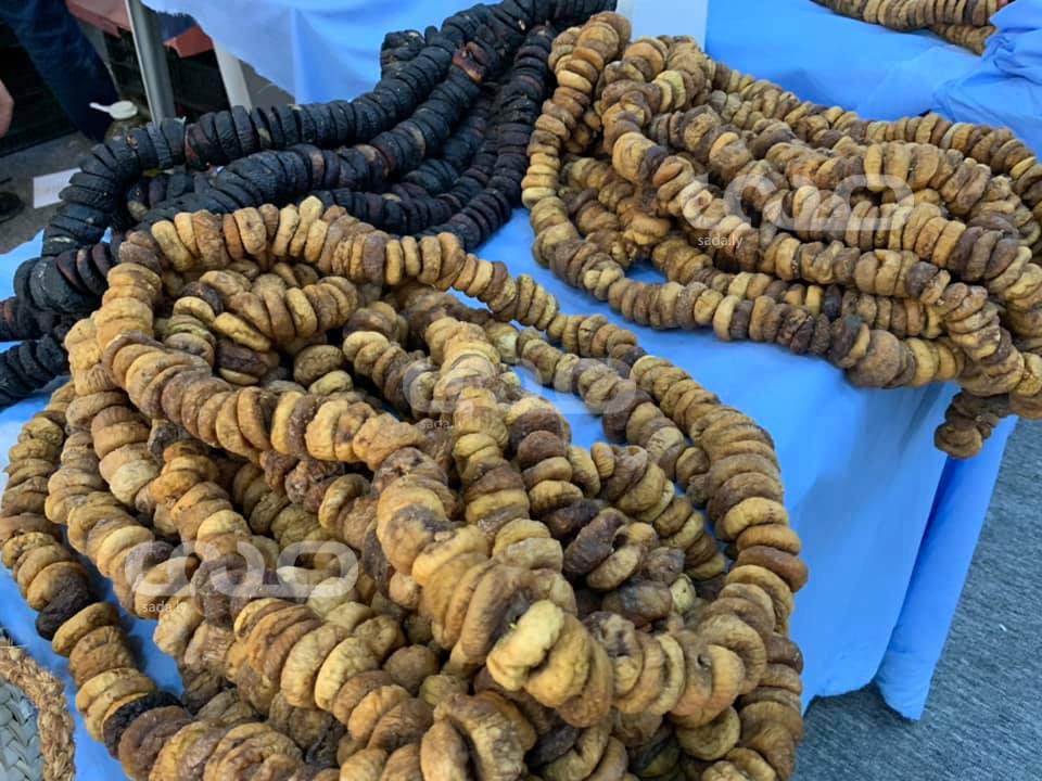 رغم صوت البارود .. "طرابلس" تتنفس وتحتفي بالتمور و منتجاتها