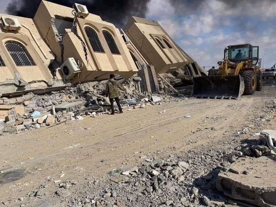 تدمير مصرف التجاري الوطني فرع أبو قرين بالكامل