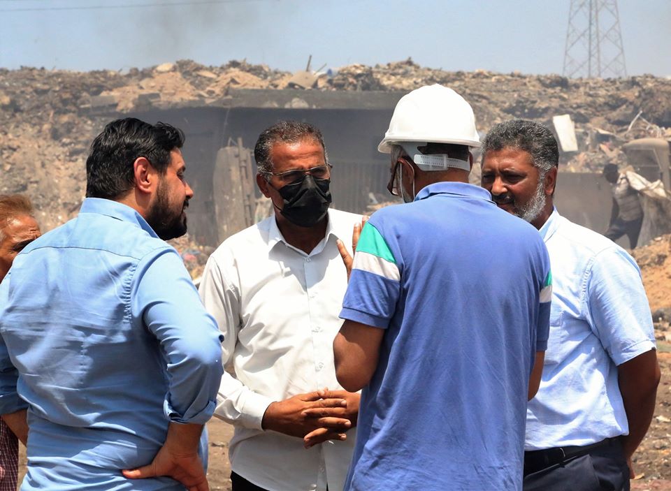 انطلاق أعمال إزاحة مكب القمامة المحاذي لمحطة جنوب طرابلس الغازية