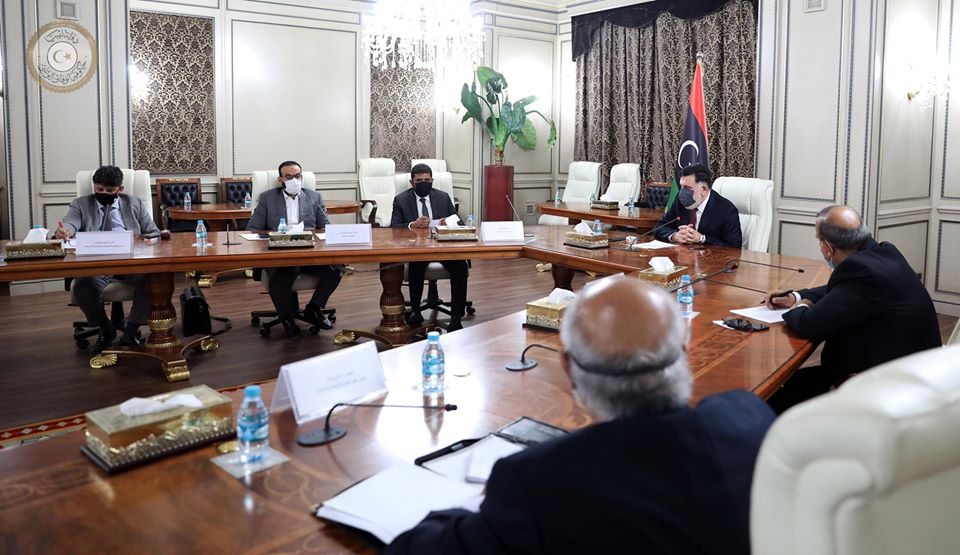 السراج يترأس اجتماعاً لبحث ملف جائحة كورونا ويصدر تعليماته العاجلة لوزارة المالية بسداد المرتبات المتأخرة للعناصر الطبية