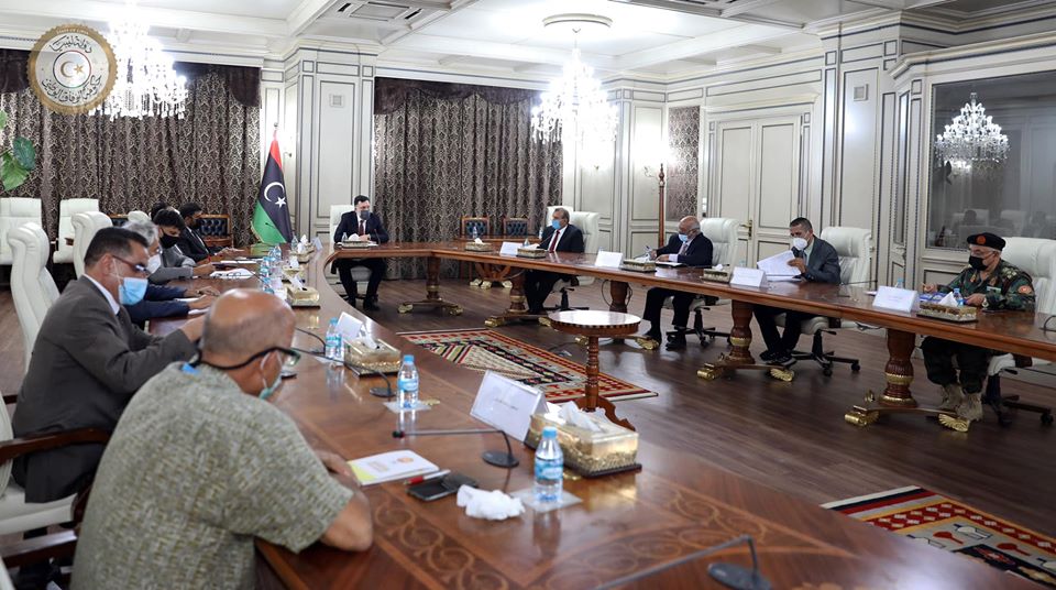 السراج يترأس اجتماعاً لبحث ملف جائحة كورونا ويصدر تعليماته العاجلة لوزارة المالية بسداد المرتبات المتأخرة للعناصر الطبية