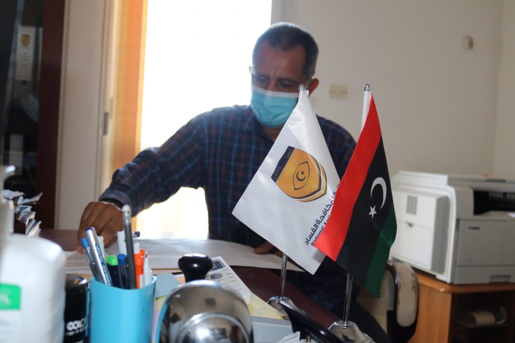 هيئة مكافحة الفساد تستمر في استقبال إقرار الذمة المالية لعددٍ من المسؤولين