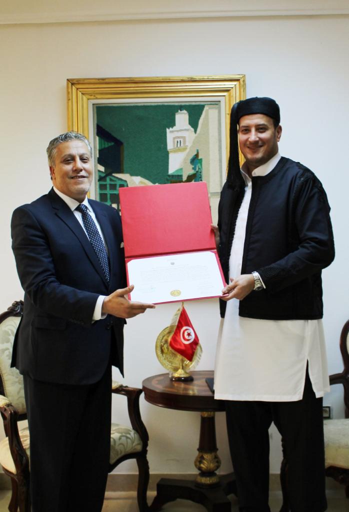 القنصل الليبي بتونس يقدم أوراق اعتماده إلى وزارة الخارجية بعاصمة البلاد
