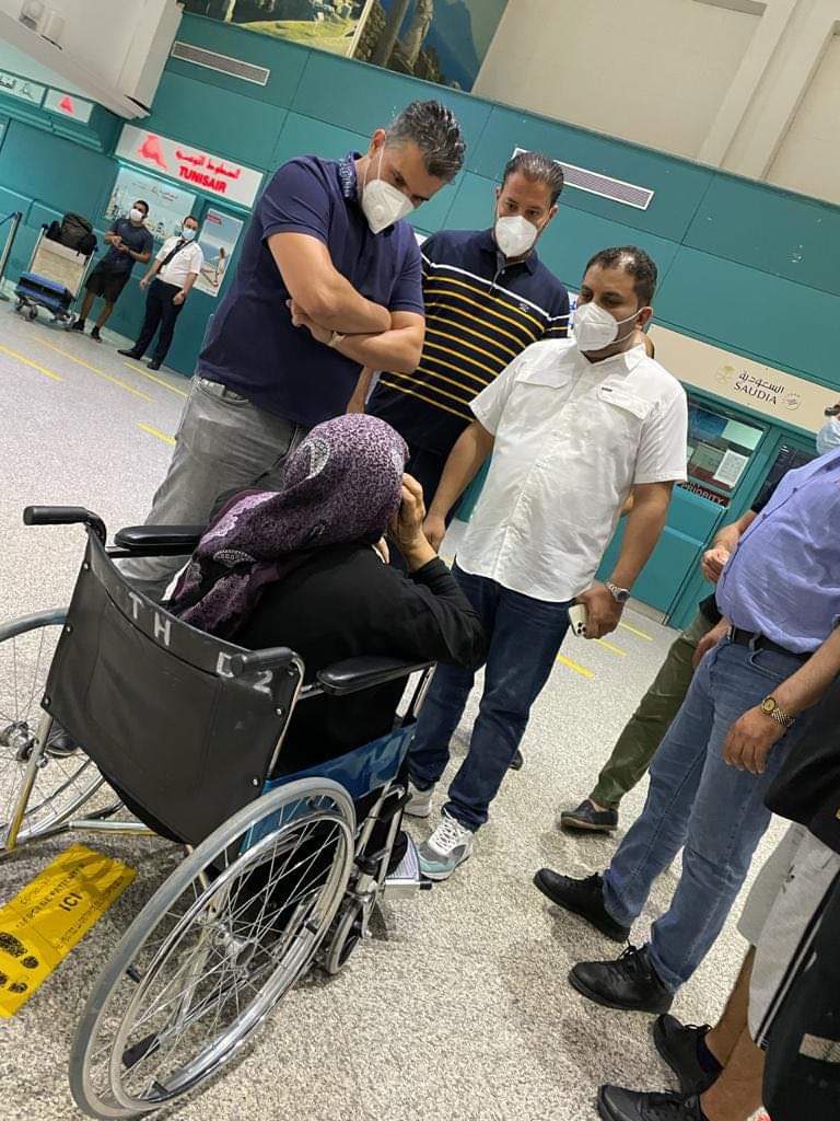 اللجنة الوزارية الخاصة بالليبين العالقين بتونس تقوم بترحيل 450 راكب لليبيا