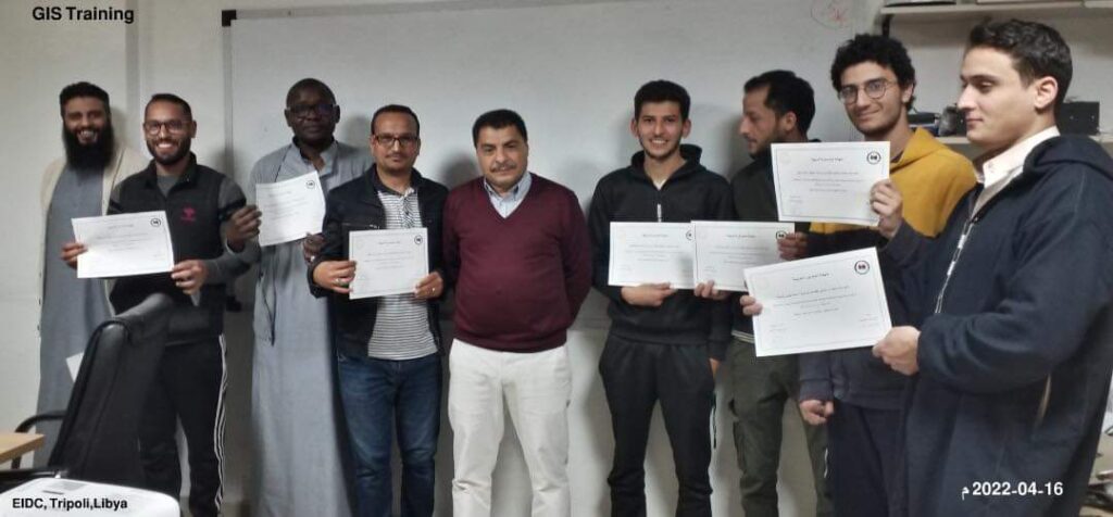 مركز المعلومات والتوثيق الاقتصادي يختتم دورة تدريبية في مجال نظم المعلومات الجغرافية