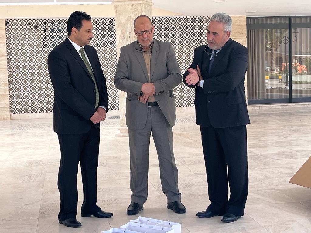 خاص.. بالصور: مصرف الجمهورية يقدم الدعم لداري الوفاء للعجزة والمسنين ورعاية البنين والبنات