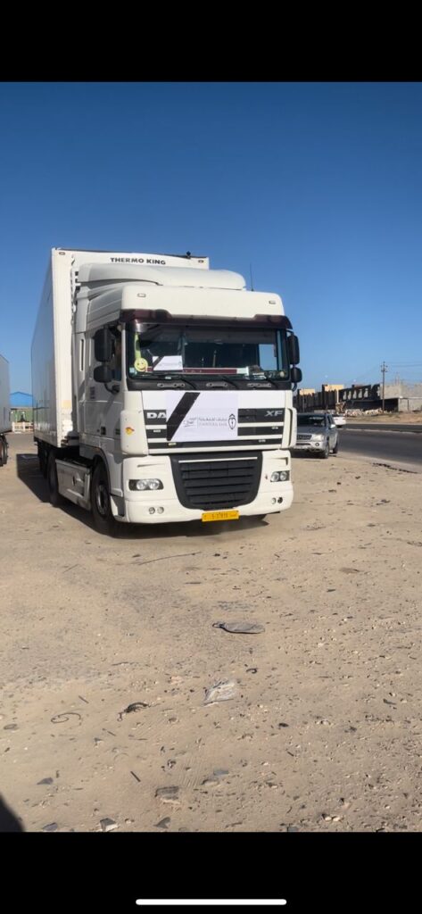خاص.. الجمهورية يُسير قافلة مساعدات إنسانية بكافة الإحتياجات إلى المدن المتضررة