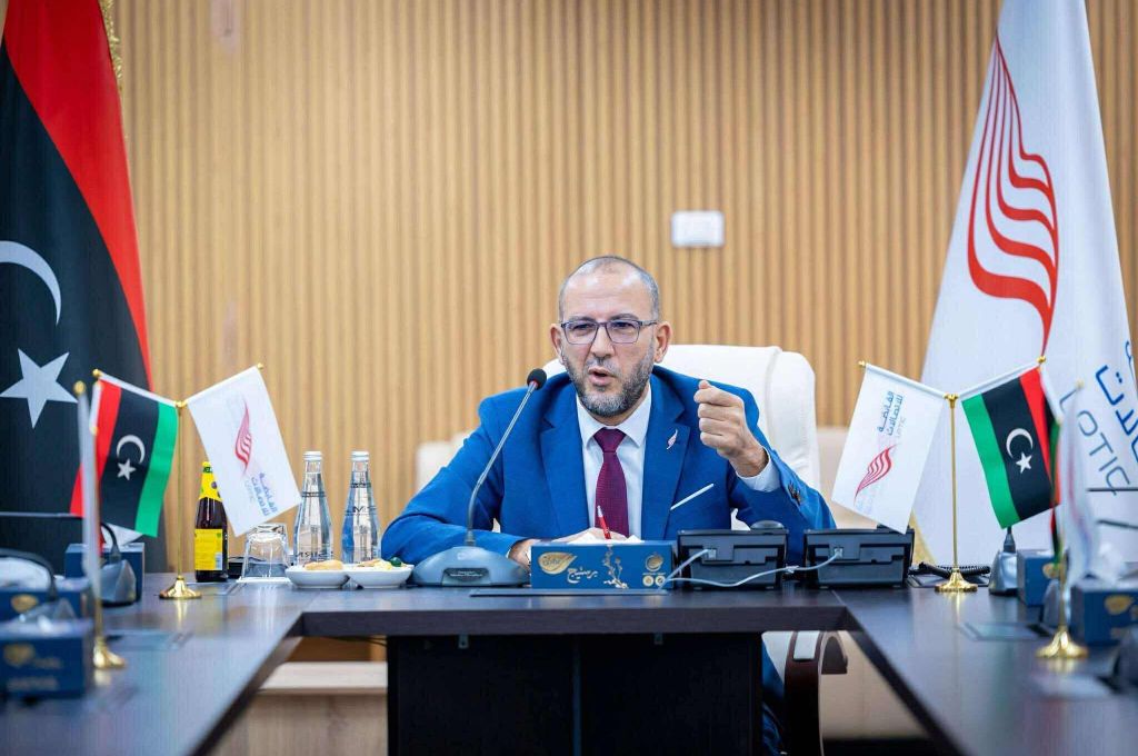 خاص.. مصادر مطلعة لصدى: تم إجراء حوالة بقيمة 100 مليون دينار من شركة هاتف ليبيا إلى الشركة العامة للكهرباء مباشرة دون وجود وسيط في هذه الحوالة