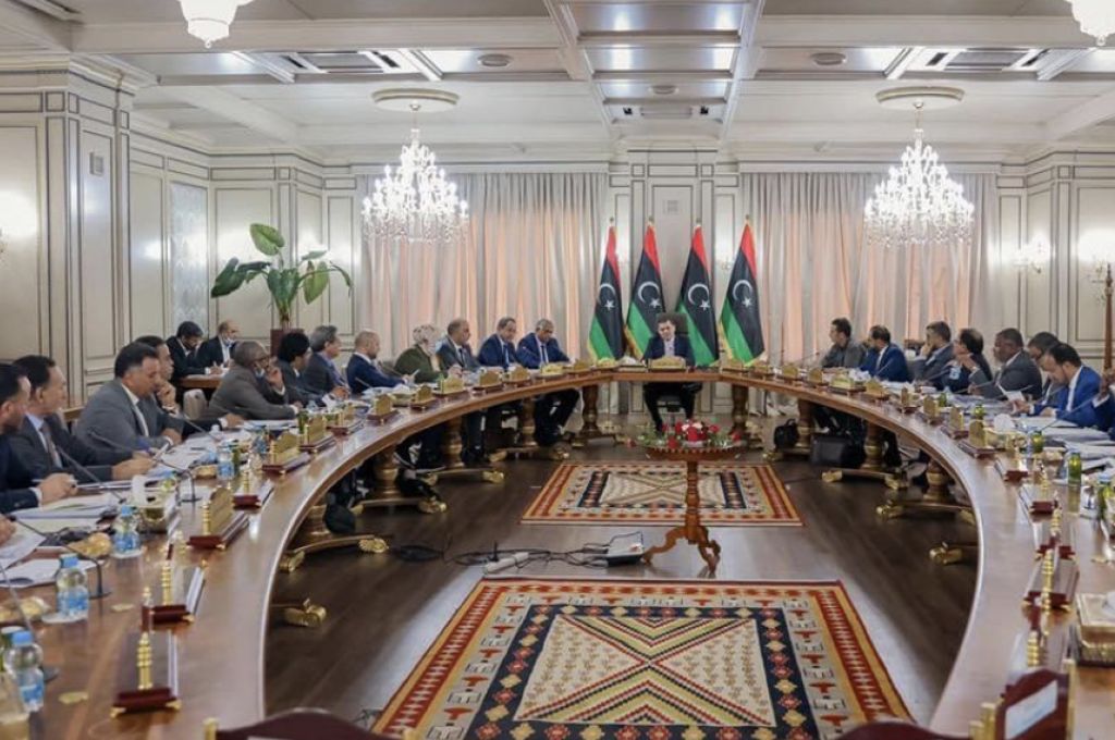مؤسسة النفط تصدر بياناً بشأن تأخر الحكومة في اعتماد قرار زيادة المرتبات الأساسية للعاملين بالقطاع بنسبة 67 %