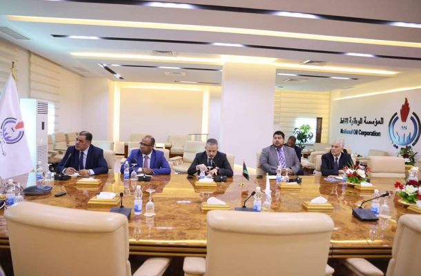 خلال اجتماعه مع رئيس المجلس الرئاسي.. "العابد" يقدم إحاطةً كاملة حول عمل وزارتي العمل والتأهيل والخدمة المدنية