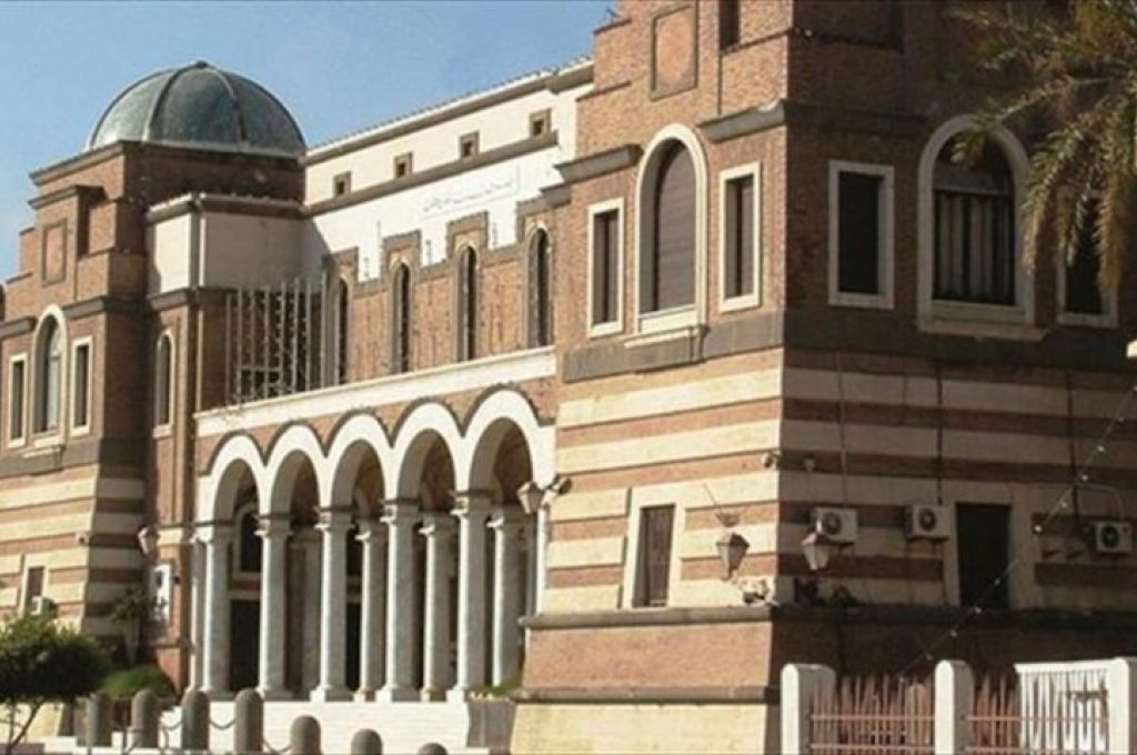 نقابة عمال النفط تطالب حكومة الوفاق بتفعيل قانون زيادة مرتبات القطاع