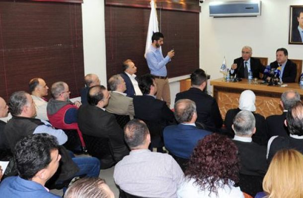 لقاء أحمد معيتيق مع مدير إدارة الخزانة بوزارة المالية