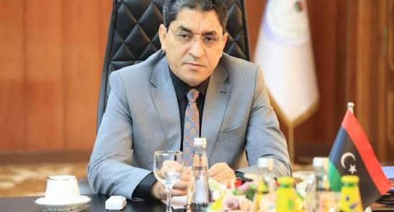 خاص.. ارتفاع الدولار سببه تسريبات بتقديم المحافظ "ناجي عيسى" طلب اعتذار عن الاستمرار في مهامه بسبب تعطل جهود الإصلاحات