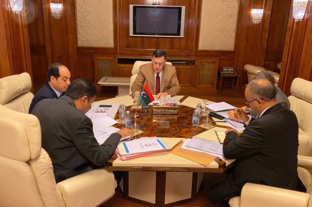 مستودع طرابلس يتعرض لشظايا وطلقات نارية