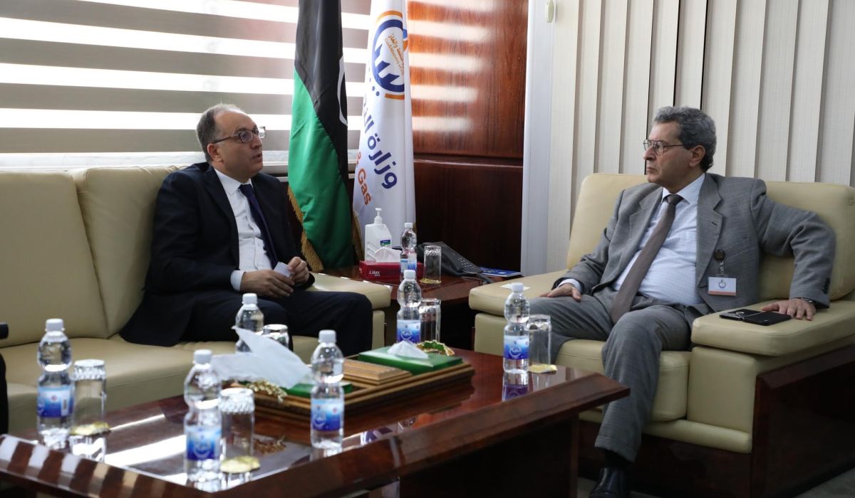 خلال اجتماعه مع سفير الجمهورية التونسية.."عون" يبحث مجالات التعاون مع الشركات التونسية وعودتها للعمل بقطاع النفط والغاز