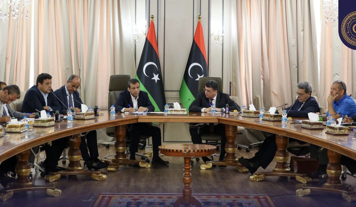 "أبو جناح" يشدد على وضع خطط وتدابير لحل أزمة الوقود بالمنطقة الجنوبية