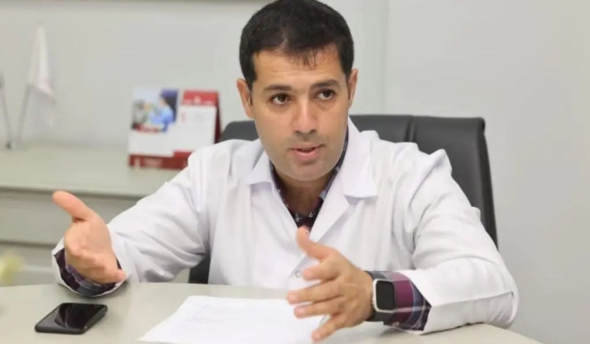 خاص.. فساد "سراج بن عامر" يهز الكلينيكا.. وثائق تكشف إفراغ المصحة من أصولها وكوادرها وتهديد موظفيه بمسلحين وتضخيم بند الأدوية إلى 7 مليون وتمكين أجنبية بمنصب وشراء سيارة لها بأكثر من 30 ألف دولار