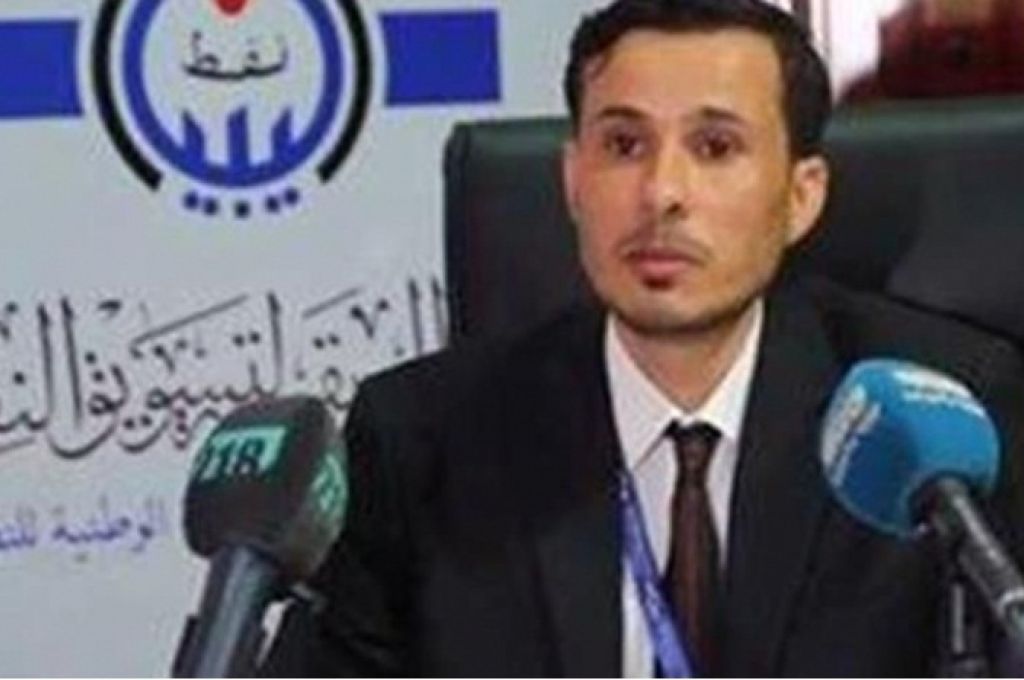 عصر: يتهم تجار الحرب ومسؤولي المصرف المركزي !