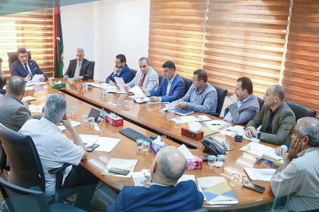 لجنة تنظيم معرض الأسر المنتجة بالمنطقة الوسطى تعقد أولى اجتمعاتها