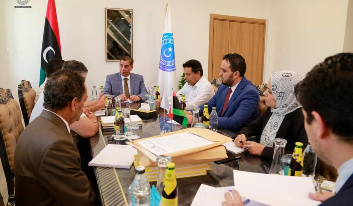 "القطراني" يوضح بأن الحكومة الليبية تدرس إيجاد طرق لتوفير كافة الأدوية والمستلزمات الطبية