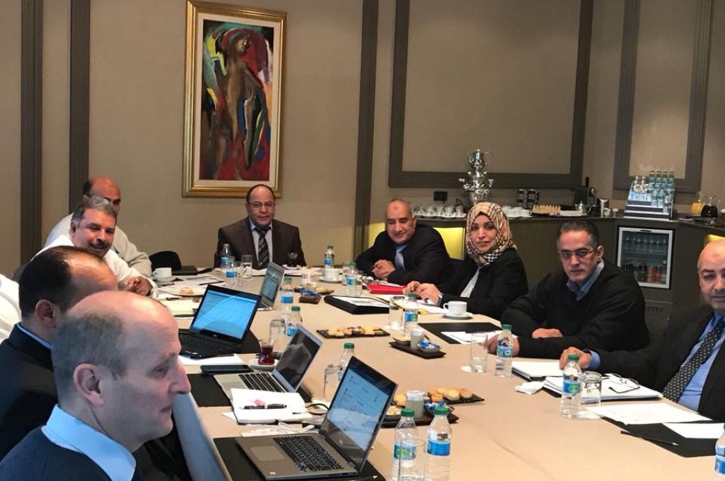 فريق الصيانة بمكتب بريد أوجله يواصل العمل على إرجاع التغطية للمنطقة