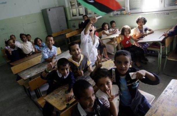 إرسال مستلزمات طبية الي بلدية الغريفة
