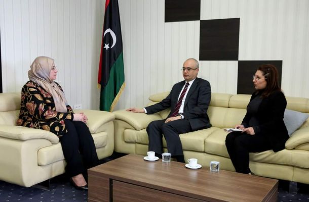 العماري يناقش مع وزير التعليم وضع آلية بشأن نقل تبعية بعض الطلبة الدارسين بالخارج