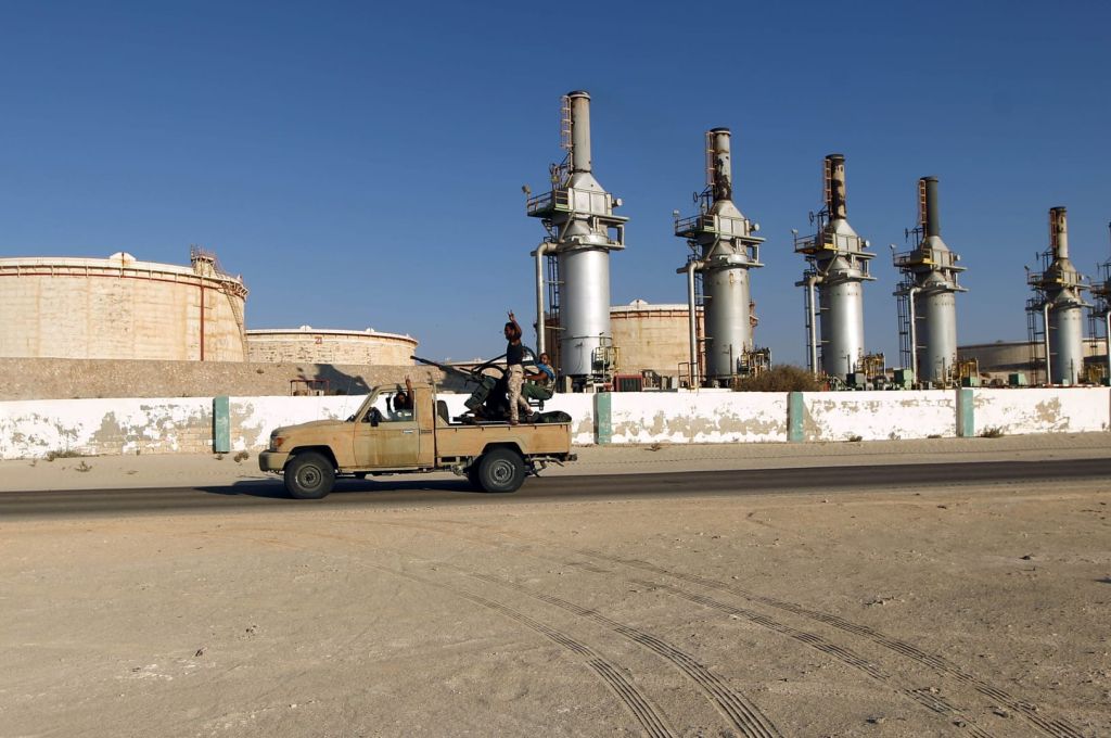 خاص.. بالأرقام.. وكيل ديوان المحاسبة يخاطب شكشك بتسوية عدة عهد مالية تخص السفاريات الخارجية له