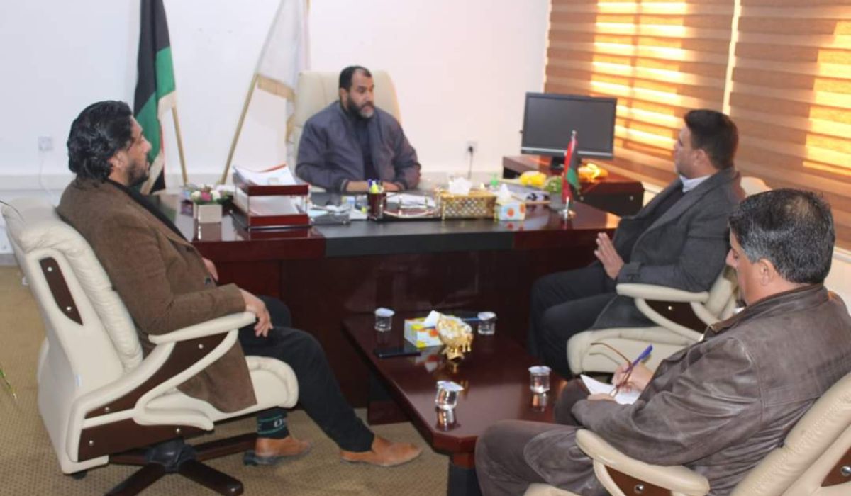 "الحاسي" يبحث مع مدراء فروع مركز الرقابة على الأغذية والأدوية بنغازي والجبل الأخضر تذليل المشاكل والصعوبات