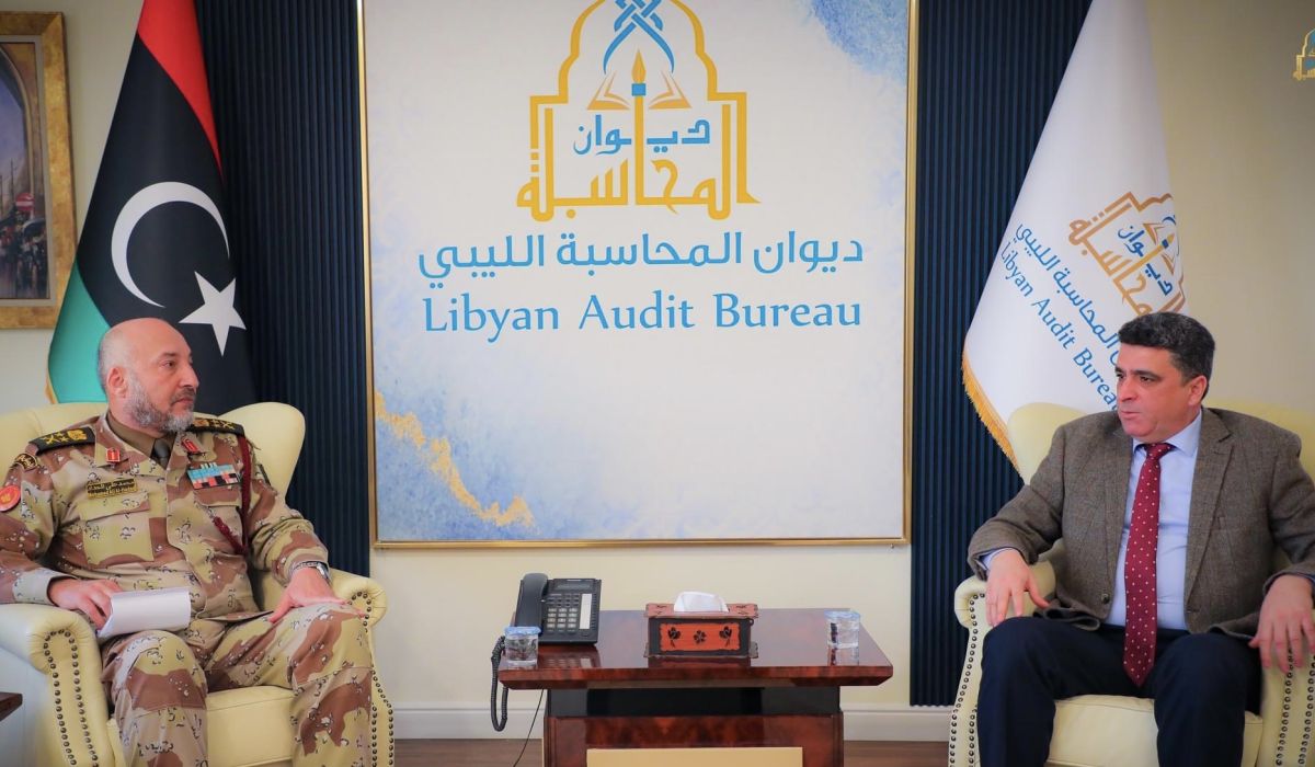 "شكشك" يبحث مع رئيس الأركان آلية إدارة ملف المخصصات المالية للمناطق والوحدات العسكرية