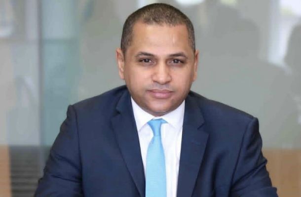 خاص.. المصرف المركزي يكشف عن شروعه في تسليم المصارف التجارية مخصصاتها من النقد الاجنبي (دولار كاش)