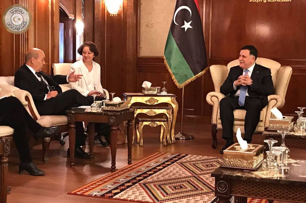 قرار وزير الصحة المكلف بشأن فتح باب الترشح لوظيفة ملحق صحي