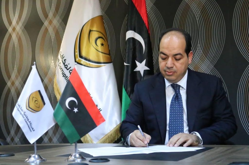 المنفي يعتمد عدداً من السفراء الليبيين بالخارج