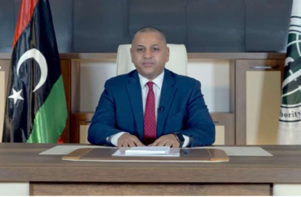 "اشنيبيش": بين مطرقة انخفاض أسعار النفط وسندان الوضع الاقتصادي الليبي