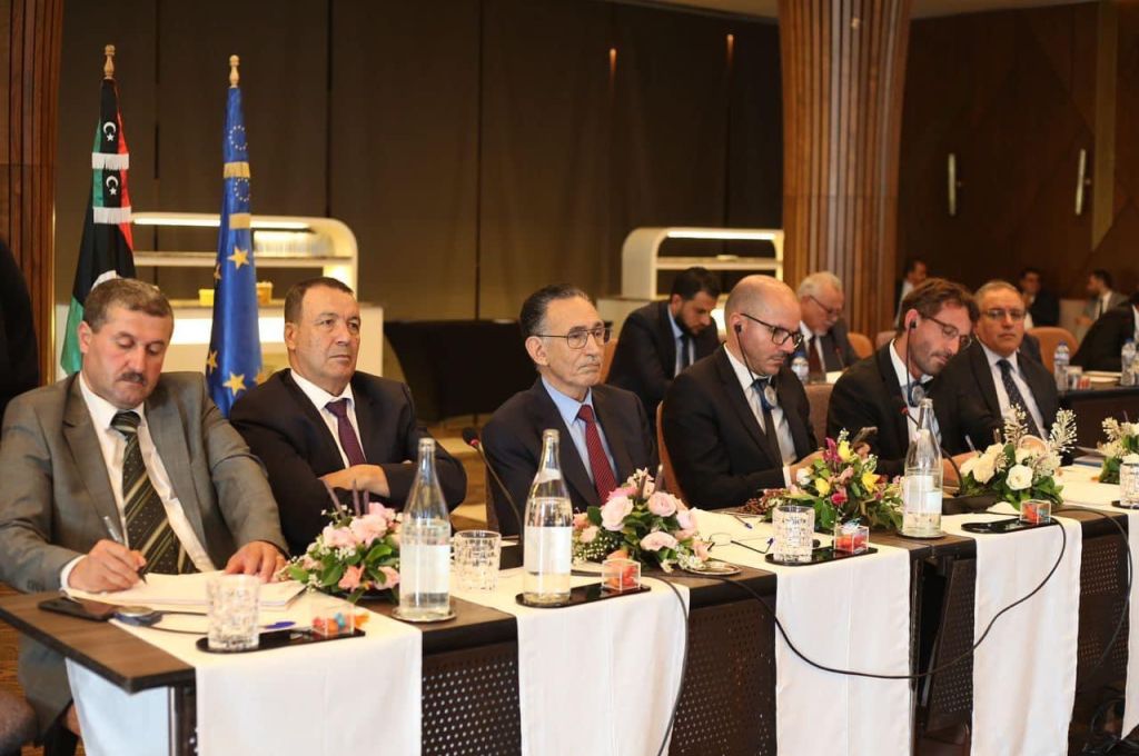 "العابد" يتابع الدورة التدريبية في احتراف صناعة الخبز ببلدية سوق الجمعة