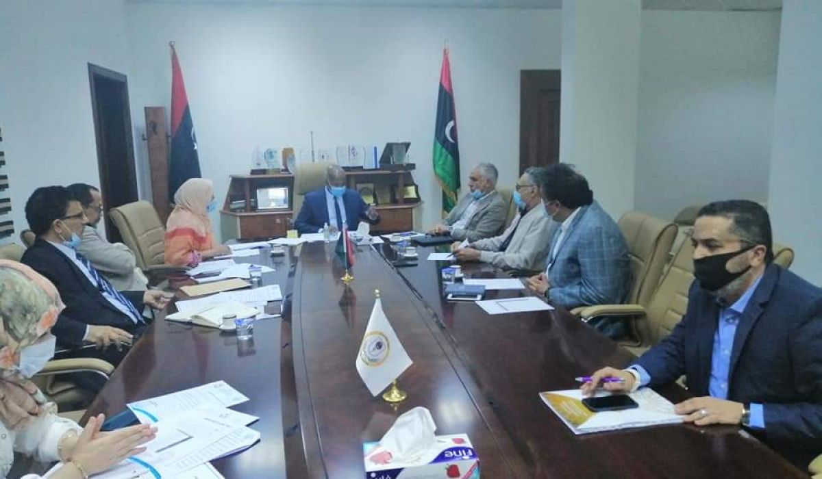 العمل والتأهيل بالوفاق تبحث توظيف الباحثين عن العمل بالقطاع الخاص