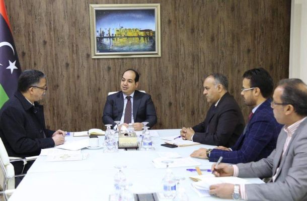 انخفاض قيمة الدينار أمام العملات الأجنبية بالسوق الموازي