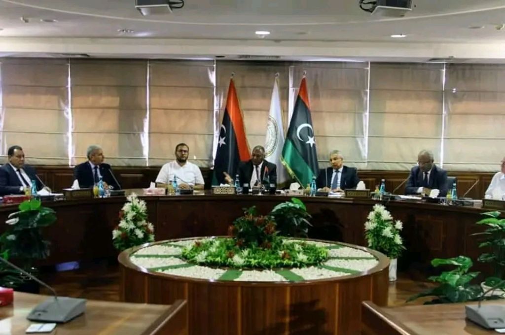 خاص.. فريق السيولة بالمركزي يرسل 60 مليون للمصارف بالمنطقة الشرقية