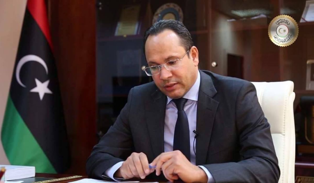 عادل جمعة ينفي عرقلت المصرف المركزي لمشروع طباعة الكتاب المدرسي