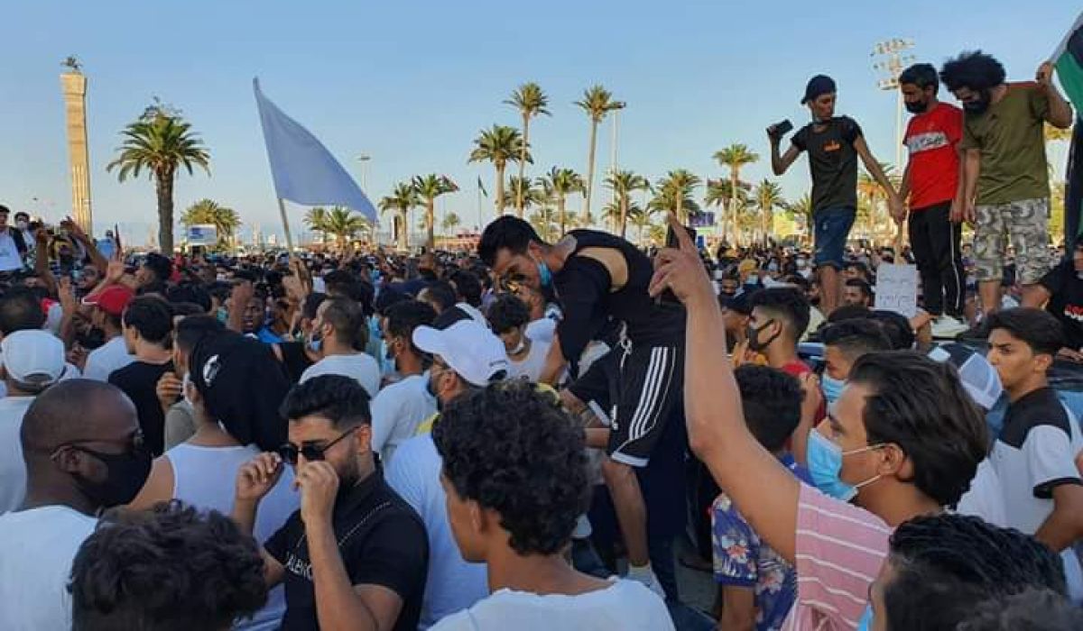 اعتقال عدد من المتظاهرين ضد الفساد بطرابلس ... والاتفاق على توسيع حراك همة خارج البلاد