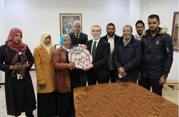 العامة للكهرباء توقف تزويد مصانع الحديد والصلب والاسمنت بالطاقة