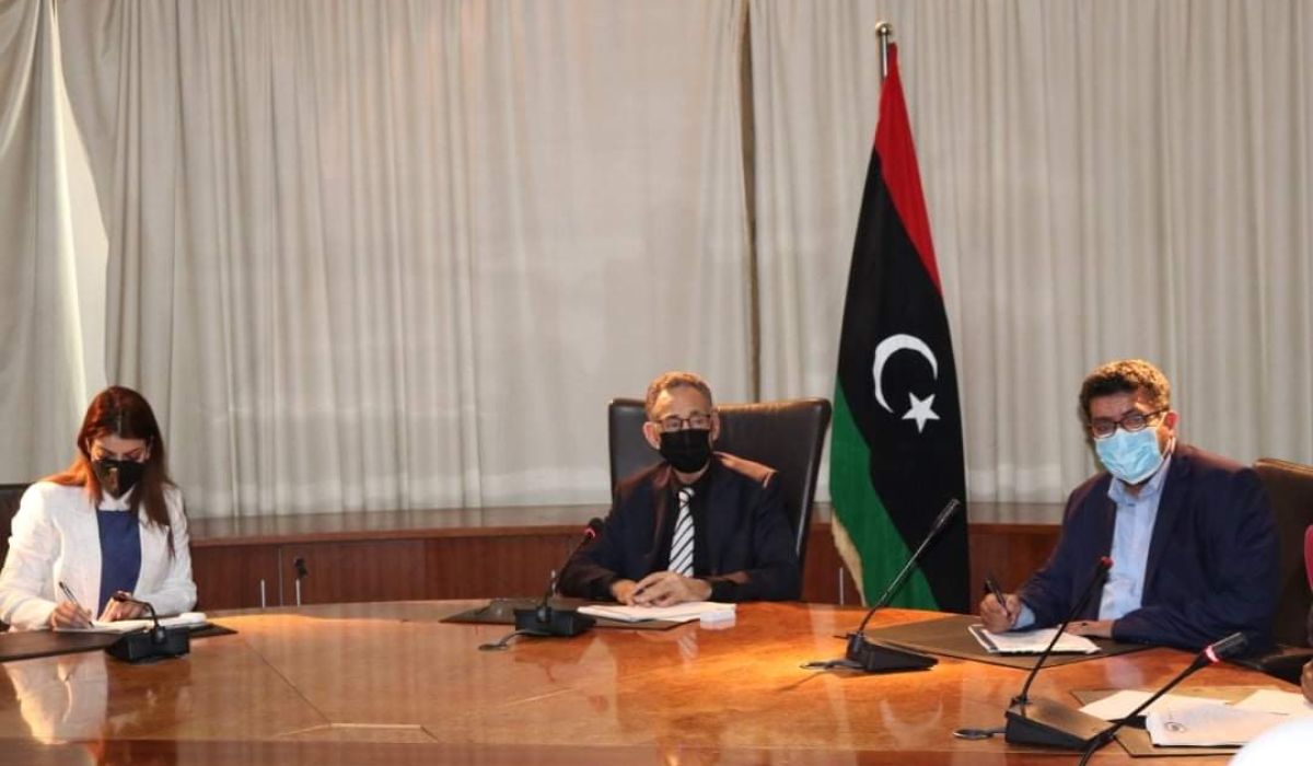 وزير الاقتصاد والتجارة يجتمع بسيدات الأعمال الليبي لتعزيز دورهن في النهوض بالصناعات الوطنية وزيادة حجم الصادرات السلعية