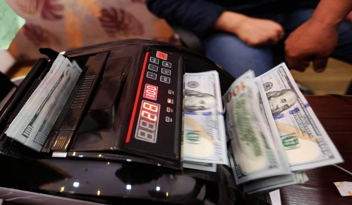 "موقع إيطالي " يكشف عن التلاعب بالأموال العامة من قبل رجال الأعمال في ليبيا