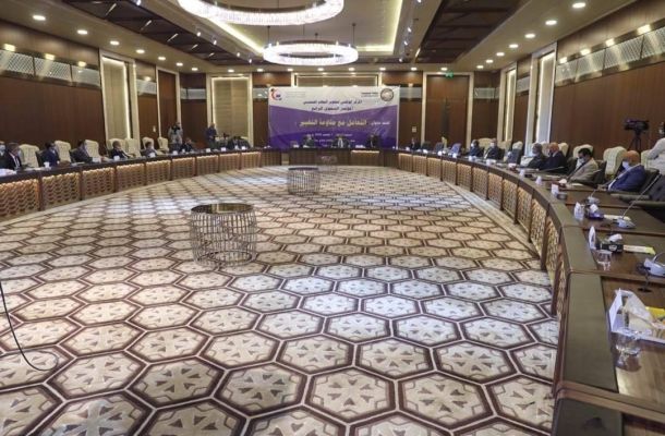 بوسنينة: إجمالي الدين العام لقانون منحة الزوجة والأبناء بلغ 26 مليار دينار