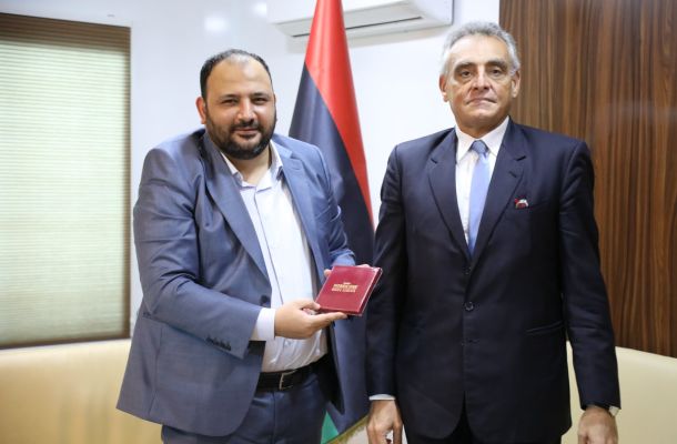 مع التفاصيل..المركزي يكشف تأكيد فريق مشروع السيولة تجهيز شحنات سيولة إضافية لنقلها لفروع المصارف بالمنطقة الشرقية هذا الأسبوع