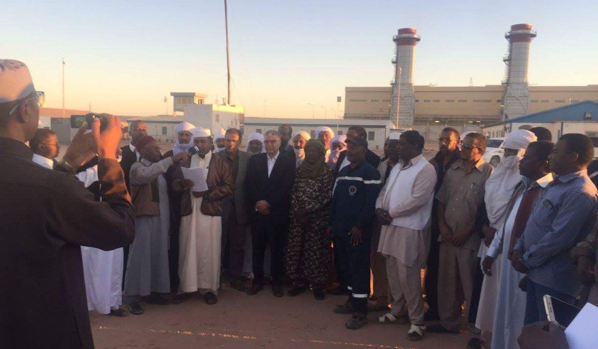 رئيس مجلس إدارة الشركة العامة للكهرباء في زيارة لمشروع محطة أوباري الغازية